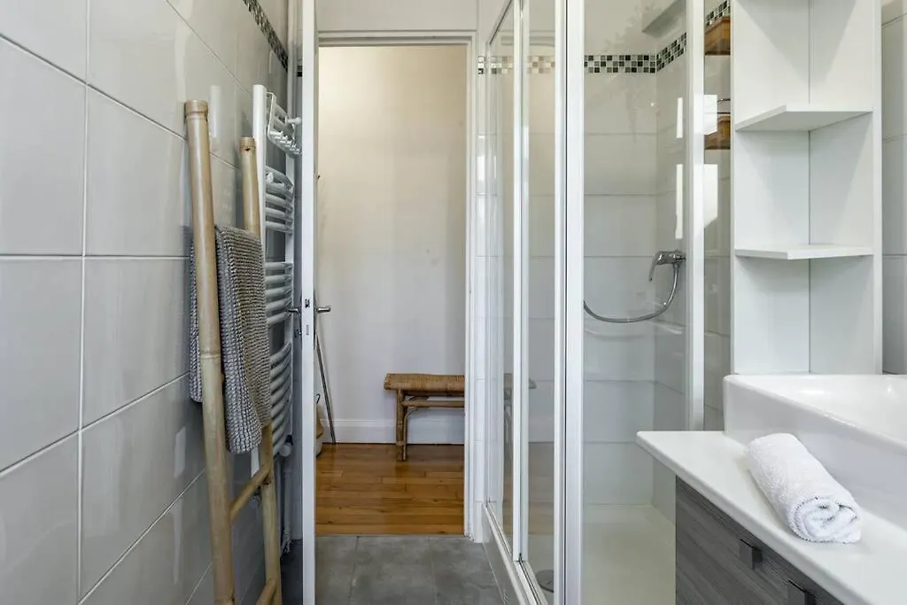 Apartmán Premium Flat In Paris Well Furnished 16Th District 0*,