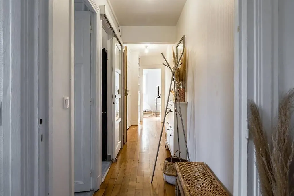 Premium Flat In Paris Well Furnished 16Th District Apartment 0*,  France